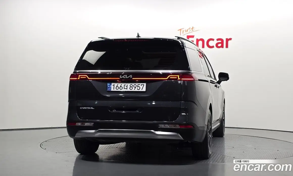 Kia Carnival 2023 2.2 автомат (гидро), фото 4