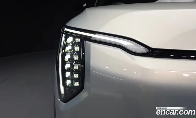 Kia EV3 2024 0.2 автомат (гидро), миниатюра 8