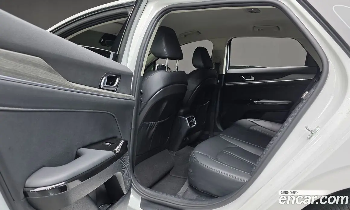 Kia K5 (Optima) 2024 1.6 автомат (гидро), фото 17