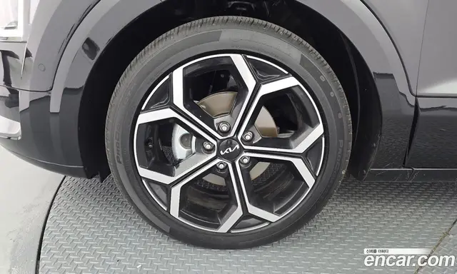 Kia Niro 2025 1.6 автомат (гидро), миниатюра 5