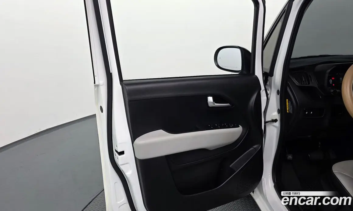 Kia Ray 2024 1.0 автомат (гидро), фото 14