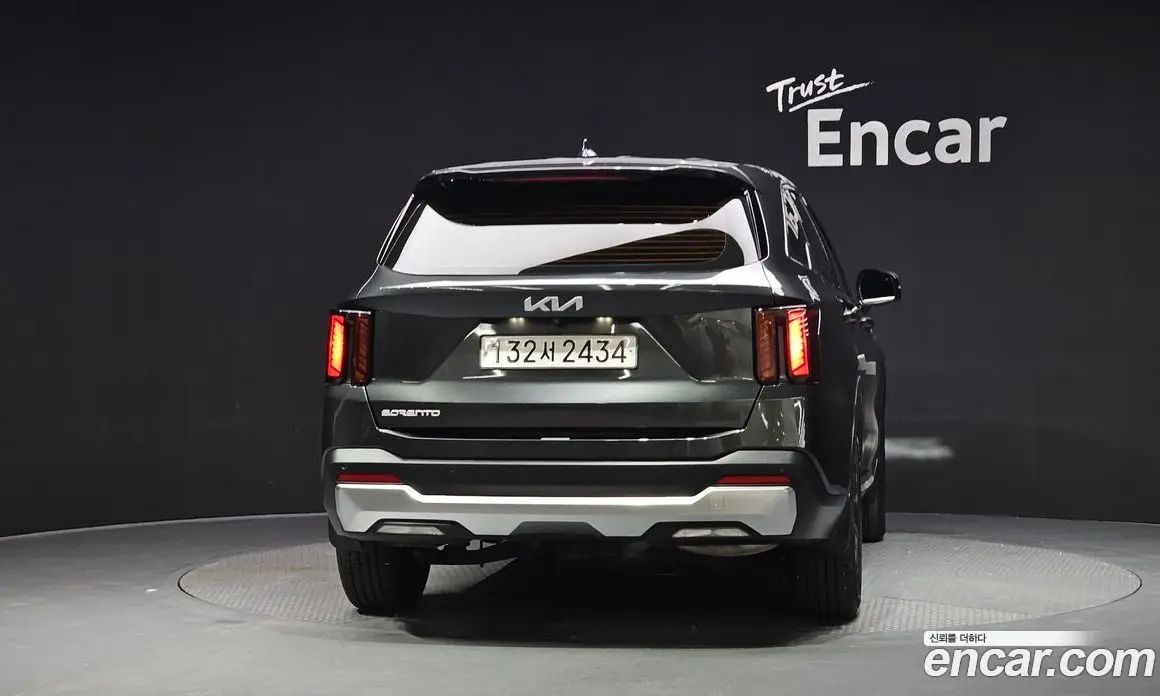 Kia Sorento 2023 2.2 автомат (гидро), фото 4