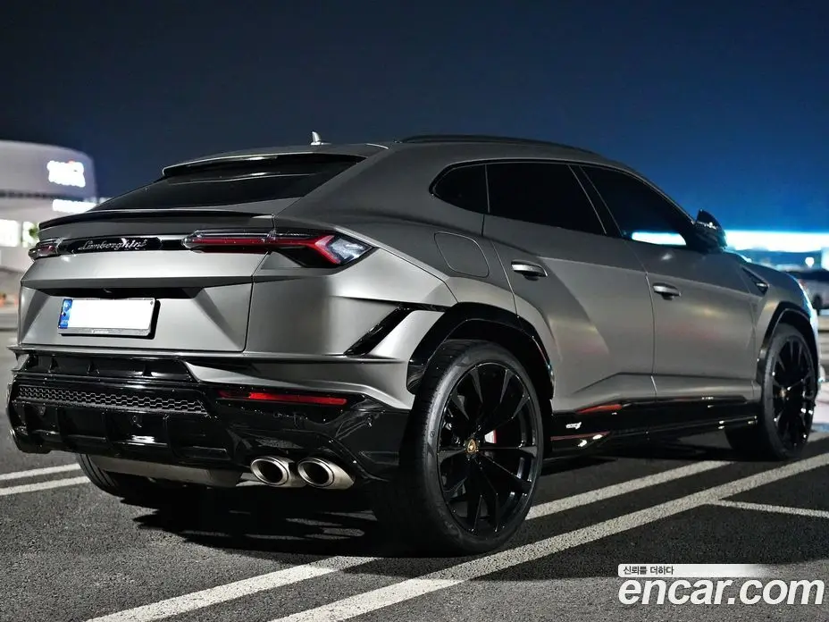 Lamborghini Urus 2023 4.0 автомат (гидро), фото 2 Lamborghini Urus 2023 4.0 автомат (гидро), фото 2