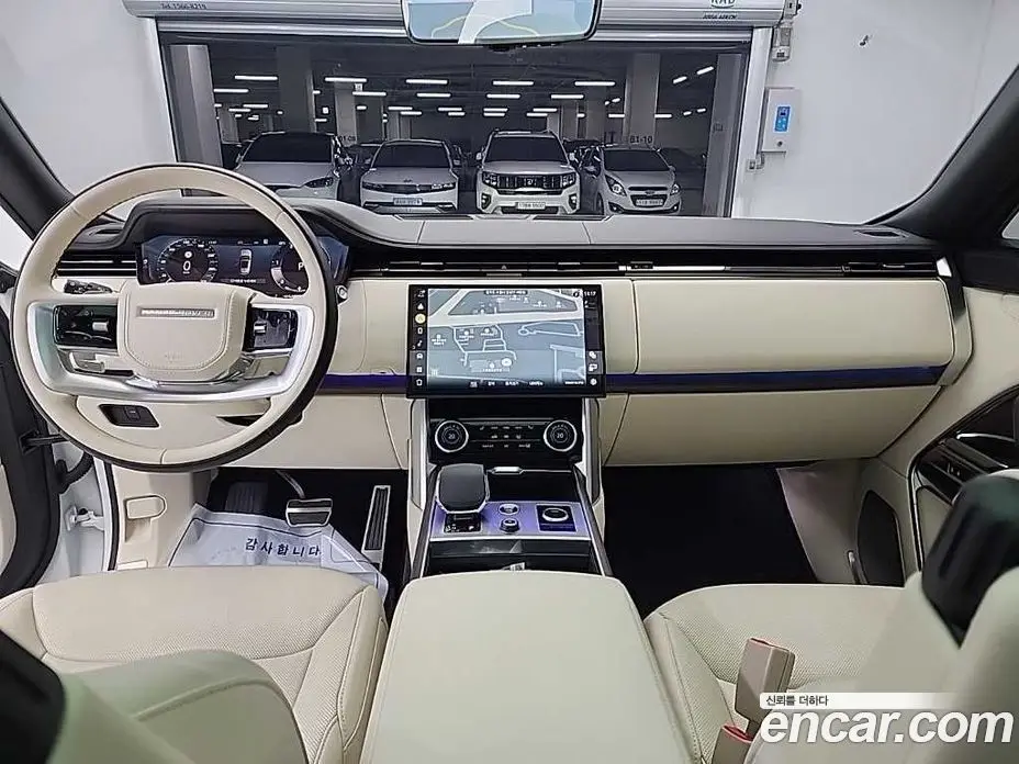 Land Rover Range Rover 2022 3.0 автомат (гидро), фото 8