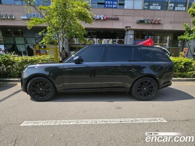 Land Rover Range Rover 2023 4.4 автомат (гидро), миниатюра 2