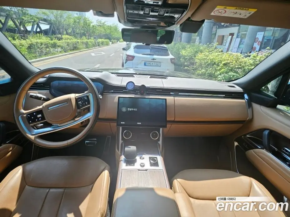 Land Rover Range Rover 2023 4.4 автомат (гидро), фото 13
