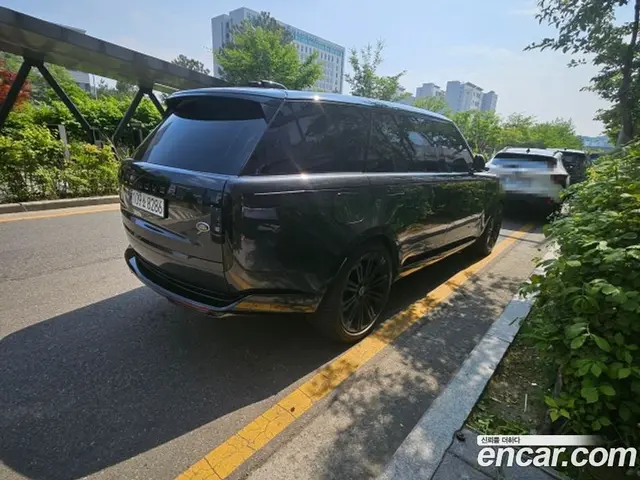 Land Rover Range Rover 2023 4.4 автомат (гидро), миниатюра 4