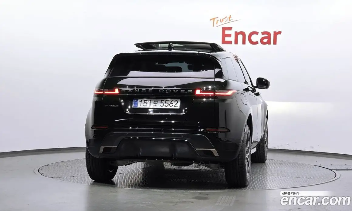 Land Rover Range Rover Evoque 2025 2.0 автомат (гидро), фото 4