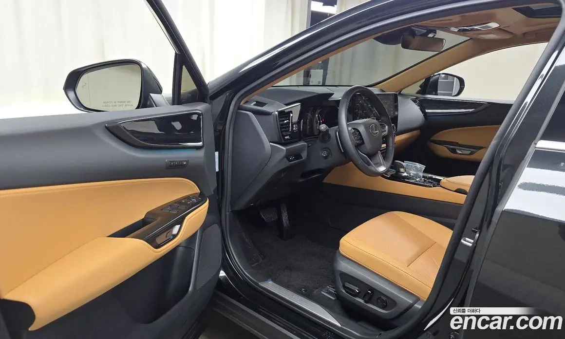 Lexus NX 2025 2.5 автомат (гидро), фото 13 Lexus NX 2025 2.5 автомат (гидро), фото 13