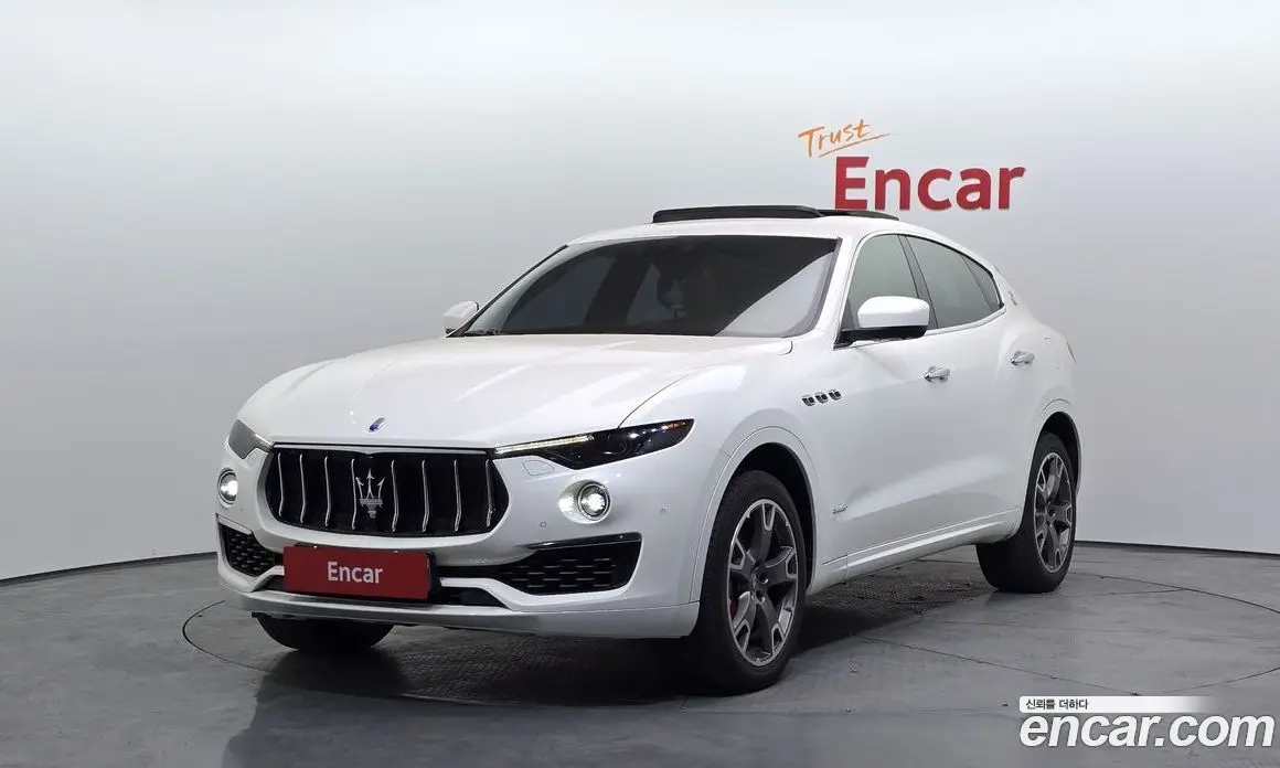 Maserati Levante 2017 3.0 автомат (гидро), фото 1 Maserati Levante 2017 3.0 автомат (гидро), фото 1