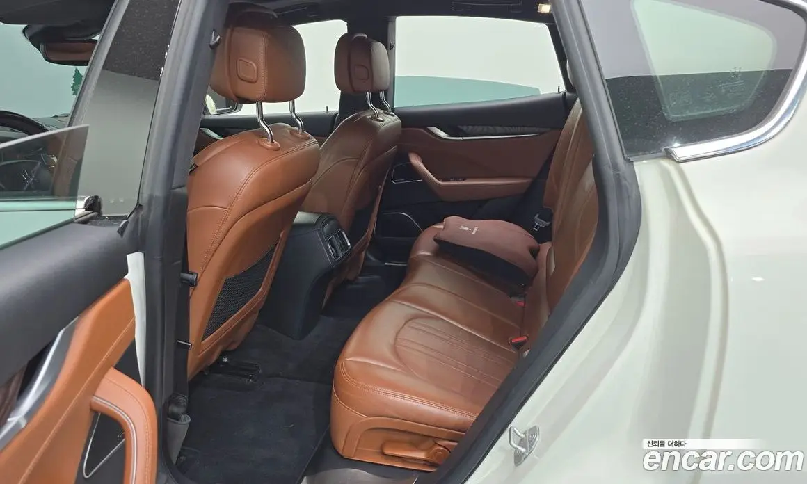 Maserati Levante 2017 3.0 автомат (гидро), фото 11 Maserati Levante 2017 3.0 автомат (гидро), фото 11