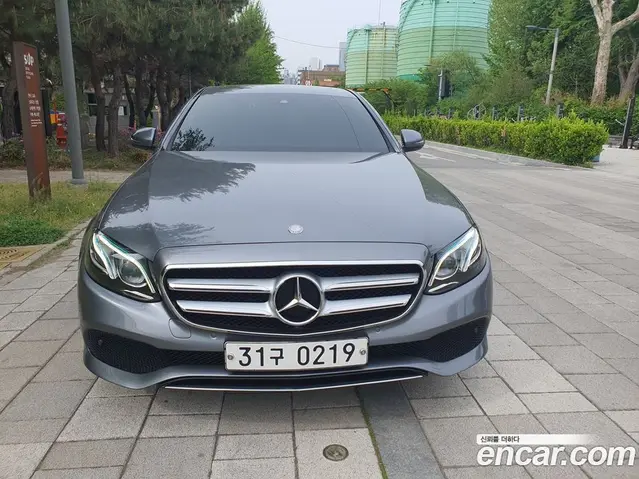 Mercedes-Benz E-Class 2016 1.9 автомат (гидро), миниатюра 2