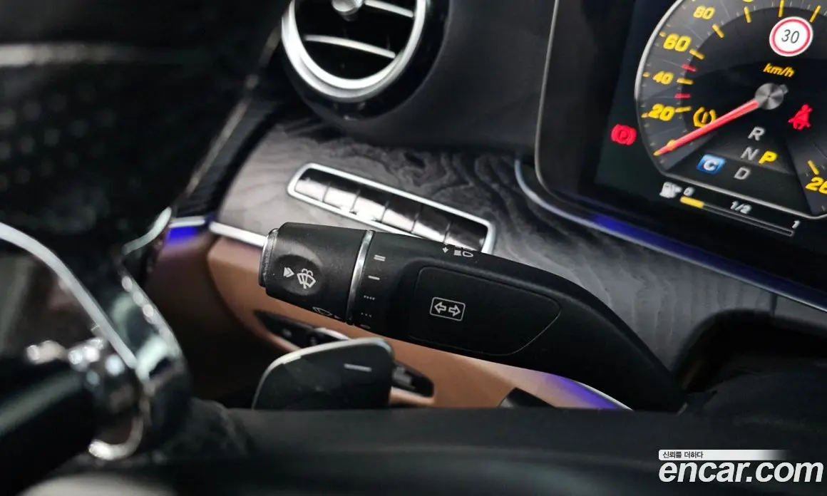 Mercedes-Benz E-Class 2016 2.0 автомат (гидро), фото 27