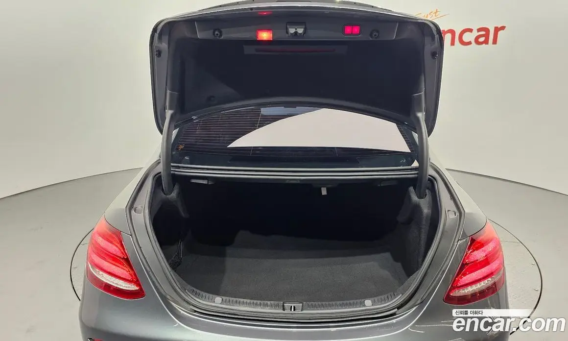 Mercedes-Benz E-Class 2019 2.0 автомат (гидро), фото 32