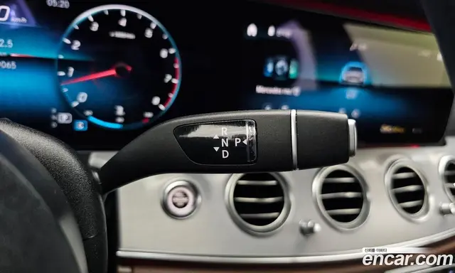 Mercedes-Benz E-Class 2020 2.0 автомат (гидро), миниатюра 11