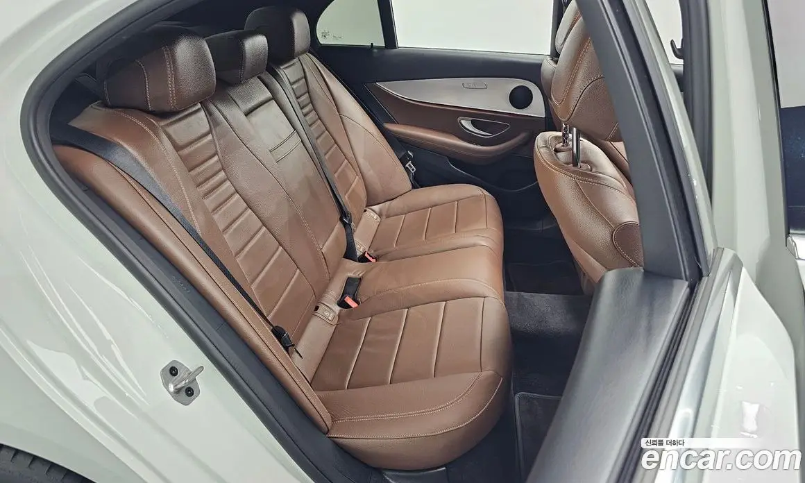 Mercedes-Benz E-Class 2020 2.0 автомат (гидро), фото 15