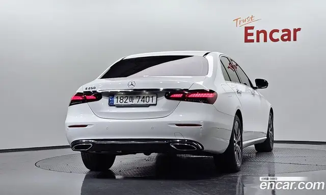 Mercedes-Benz E-Class 2020 2.0 автомат (гидро), миниатюра 3