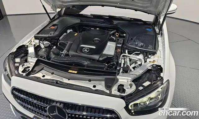 Mercedes-Benz E-Class 2020 2.0 автомат (гидро), миниатюра 5