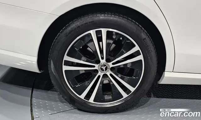 Mercedes-Benz E-Class 2020 2.0 автомат (гидро), миниатюра 6
