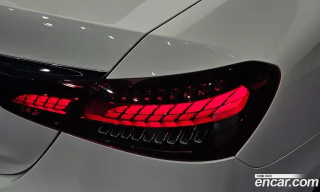 Mercedes-Benz E-Class 2020 2.0 автомат (гидро), миниатюра 8