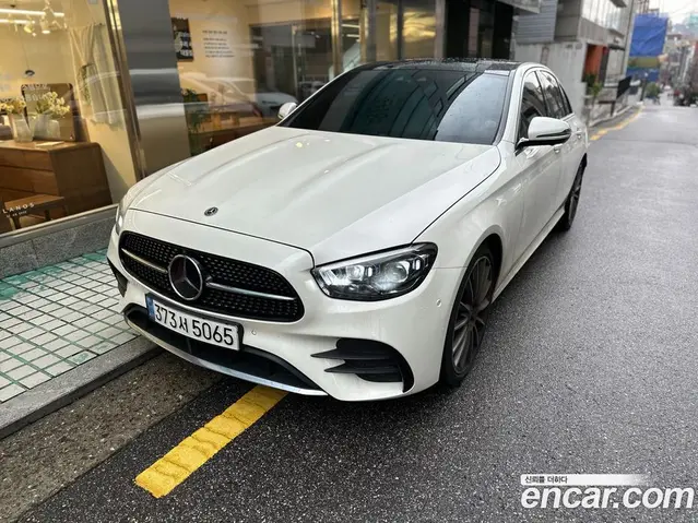 Mercedes-Benz E-Class 2021 2.0 автомат (гидро), миниатюра 2