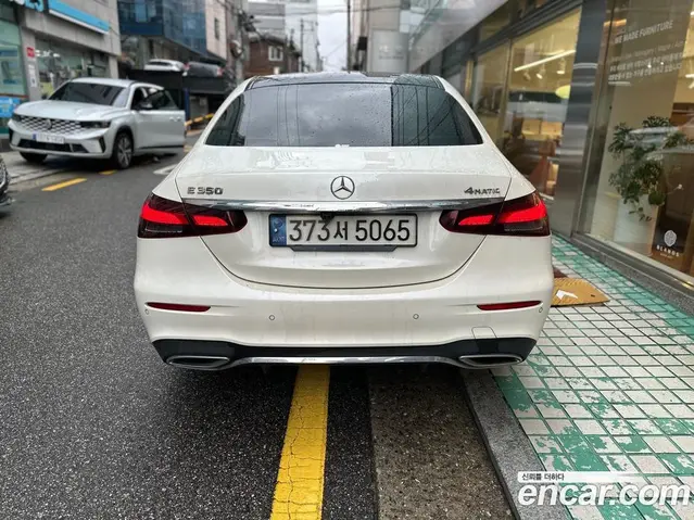 Mercedes-Benz E-Class 2021 2.0 автомат (гидро), миниатюра 6