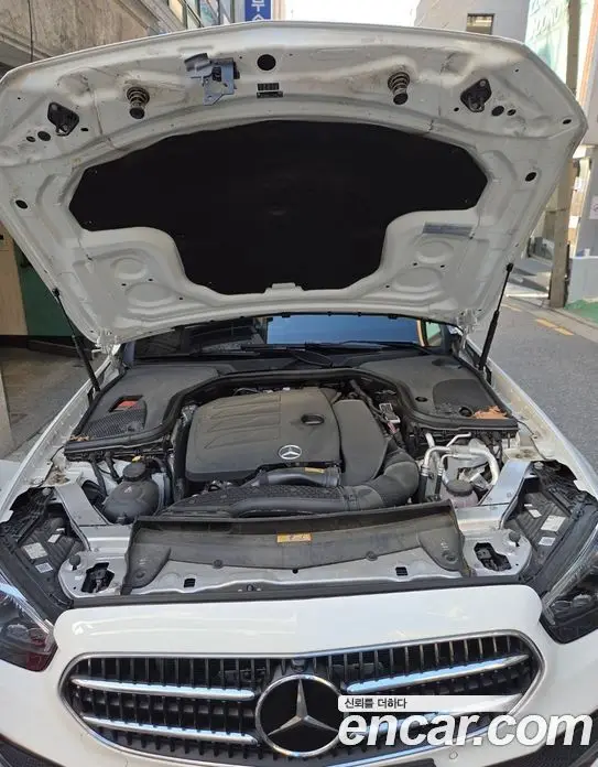 Mercedes-Benz E-Class 2022 2.0 автомат (гидро), миниатюра 6