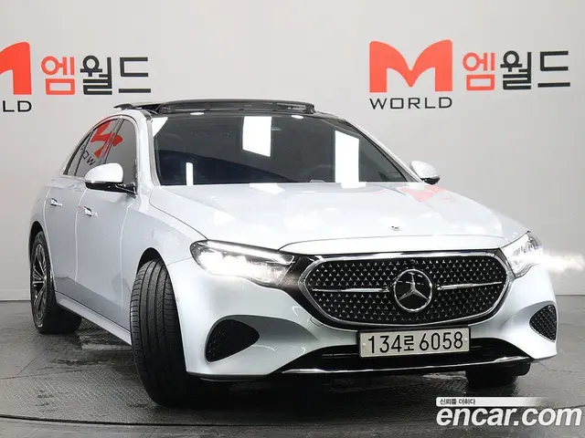 Mercedes-Benz E-Class 2024 2.0 автомат (гидро), миниатюра 2