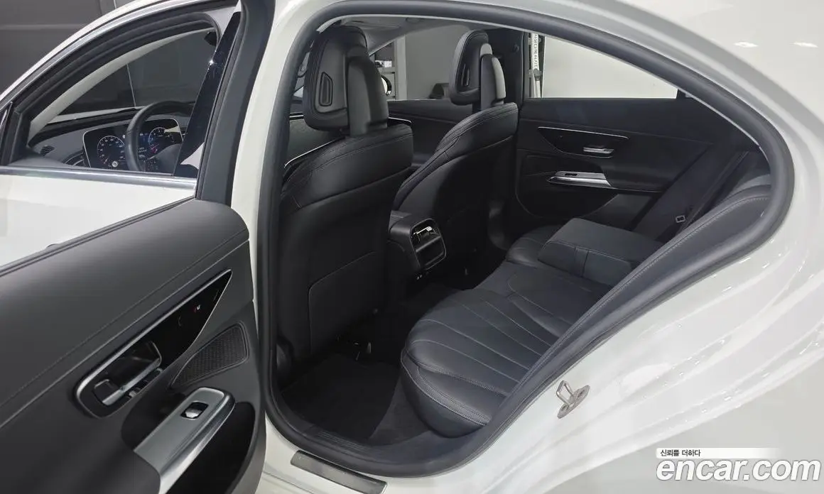 Mercedes-Benz E-Class 2024 2.0 автомат (гидро), фото 11