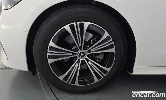 Mercedes-Benz E-Class 2024 2.0 автомат (гидро), миниатюра 5