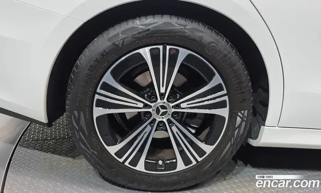 Mercedes-Benz E-Class 2025 2.0 автомат (гидро), миниатюра 5 Mercedes-Benz E-Class 2025 2.0 автомат (гидро), миниатюра 5