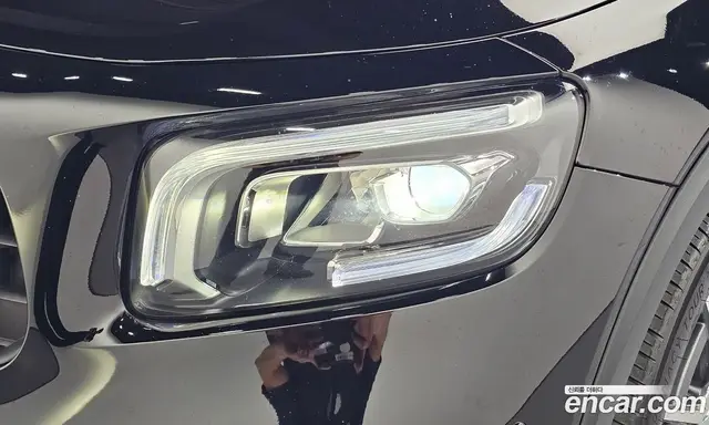 Mercedes-Benz GLB-Class 2022 2.0 автомат (гидро), миниатюра 8