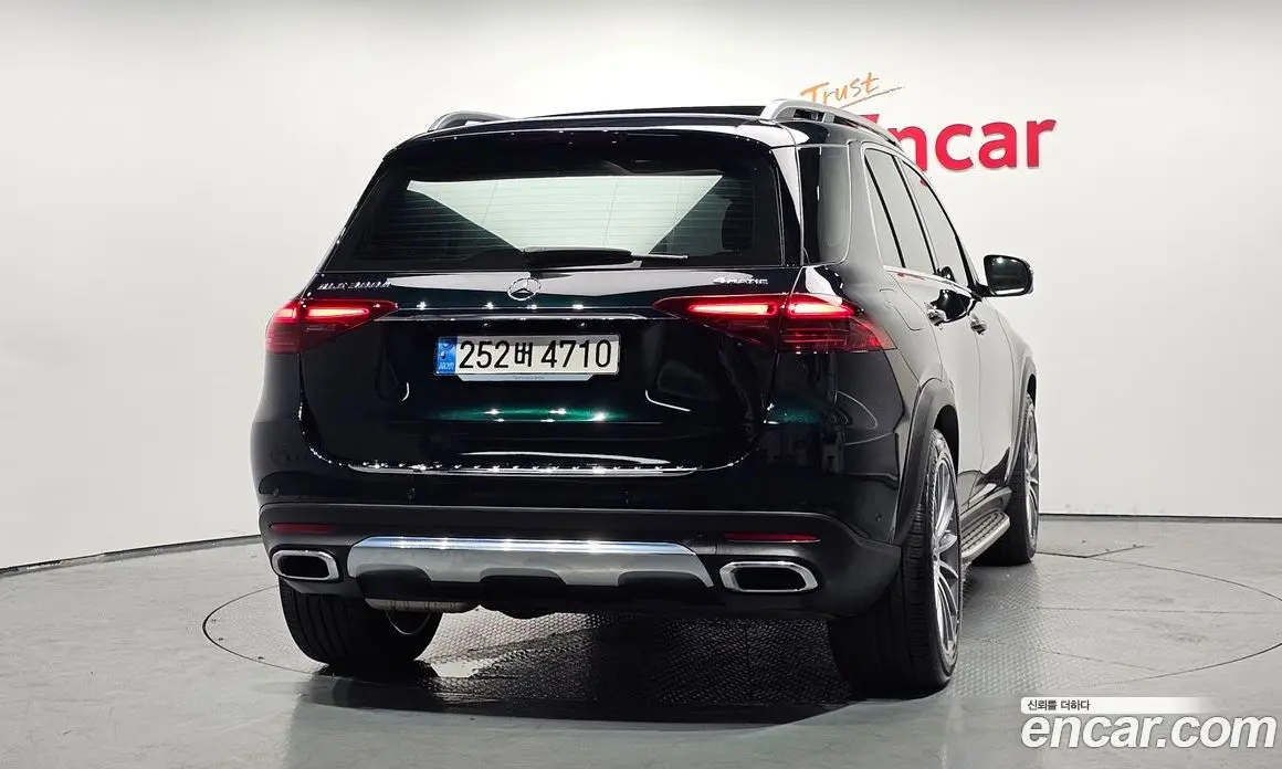 Mercedes-Benz GLE-Class 2023 2.0 автомат (гидро), фото 4