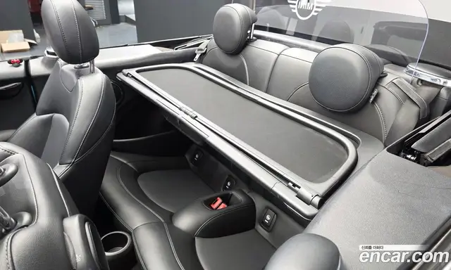 Mini Cooper Convertible 2019 1.5 автомат (гидро), миниатюра 11