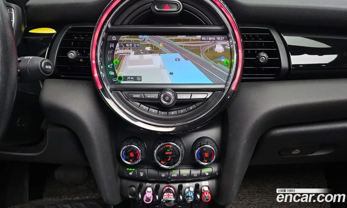 Mini Cooper Convertible 2019 1.5 автомат (гидро), фото 14