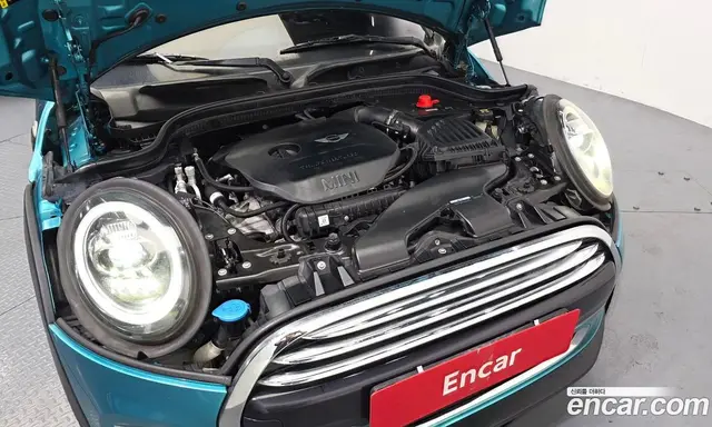 Mini Cooper Convertible 2019 1.5 автомат (гидро), миниатюра 6
