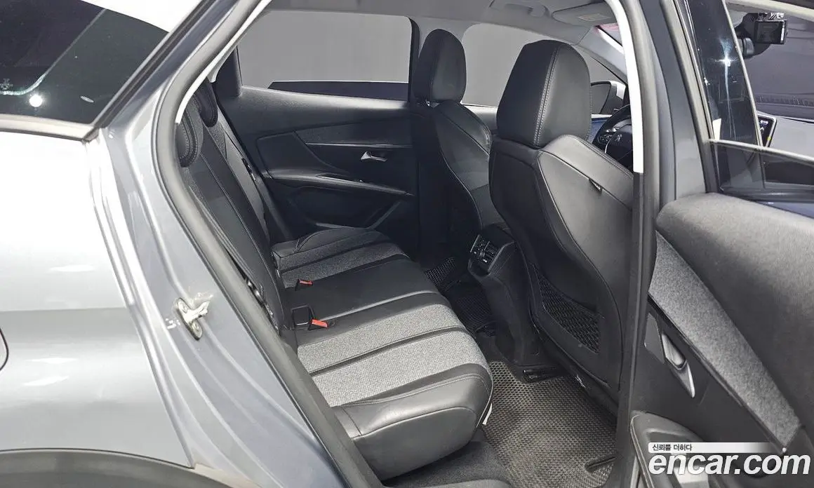 Peugeot 3008 2018 1.6 автомат (гидро), фото 11