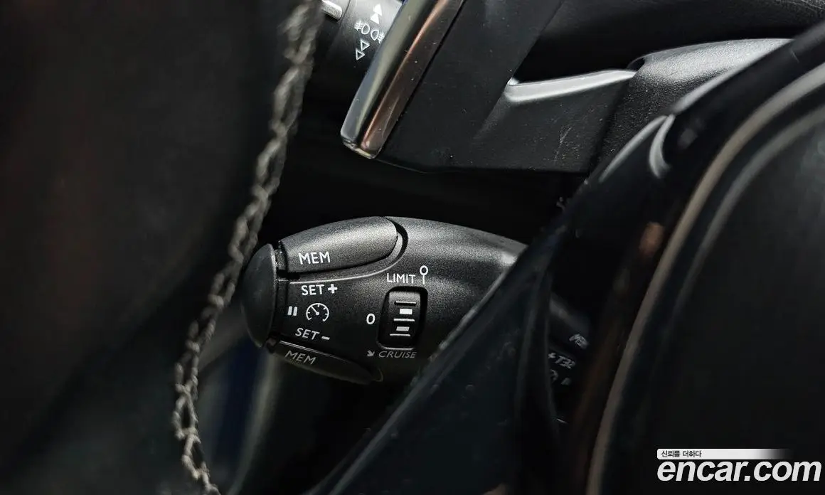 Peugeot 3008 2018 1.6 автомат (гидро), фото 17