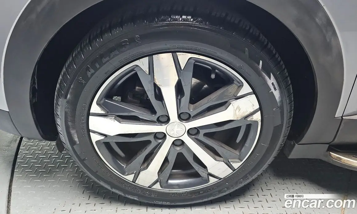 Peugeot 3008 2018 1.6 автомат (гидро), фото 5