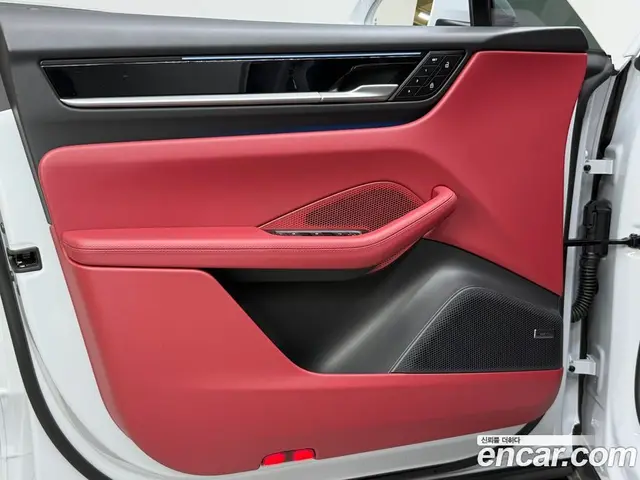 Porsche Macan 2025 0.1 автомат (гидро), миниатюра 6