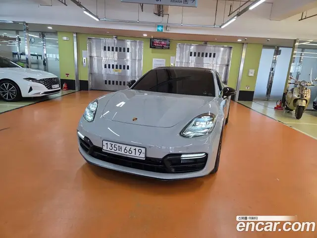 Porsche Panamera, 2019, 128 000 км