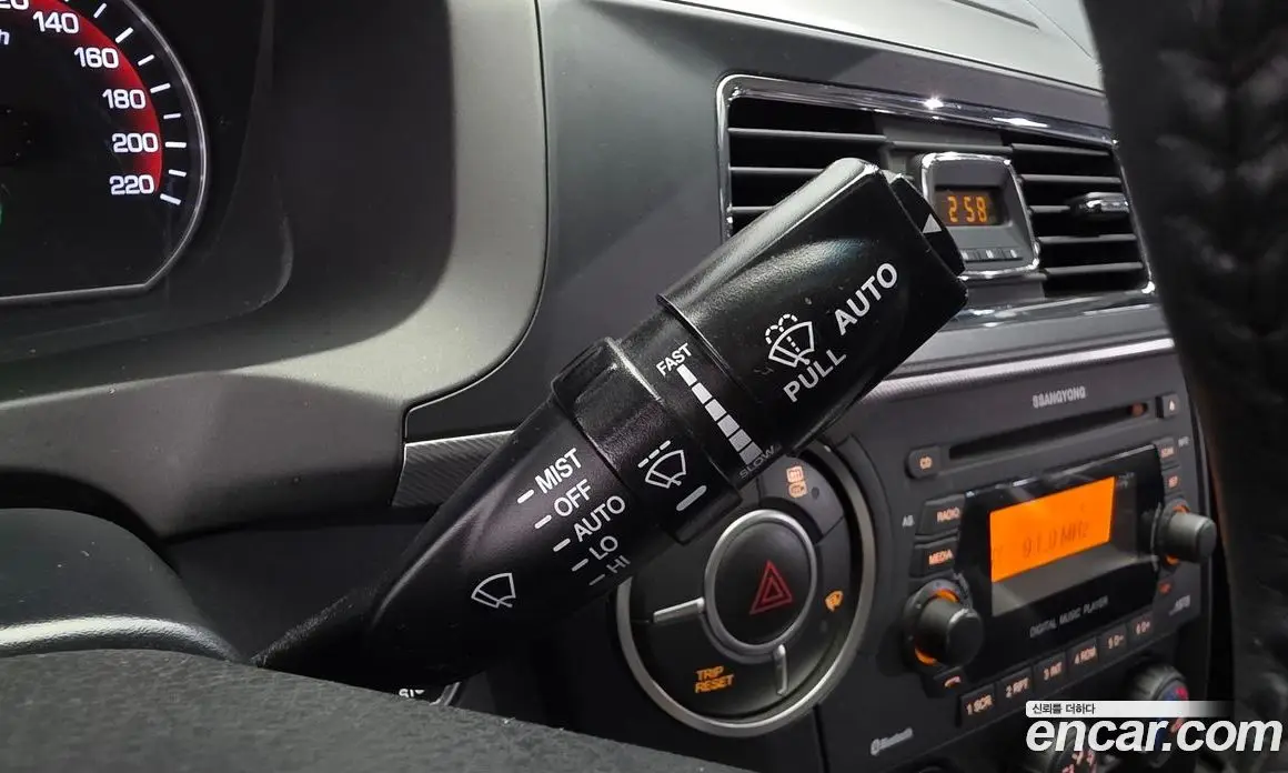SsangYong Korando 2016 2.0 автомат (гидро), фото 23