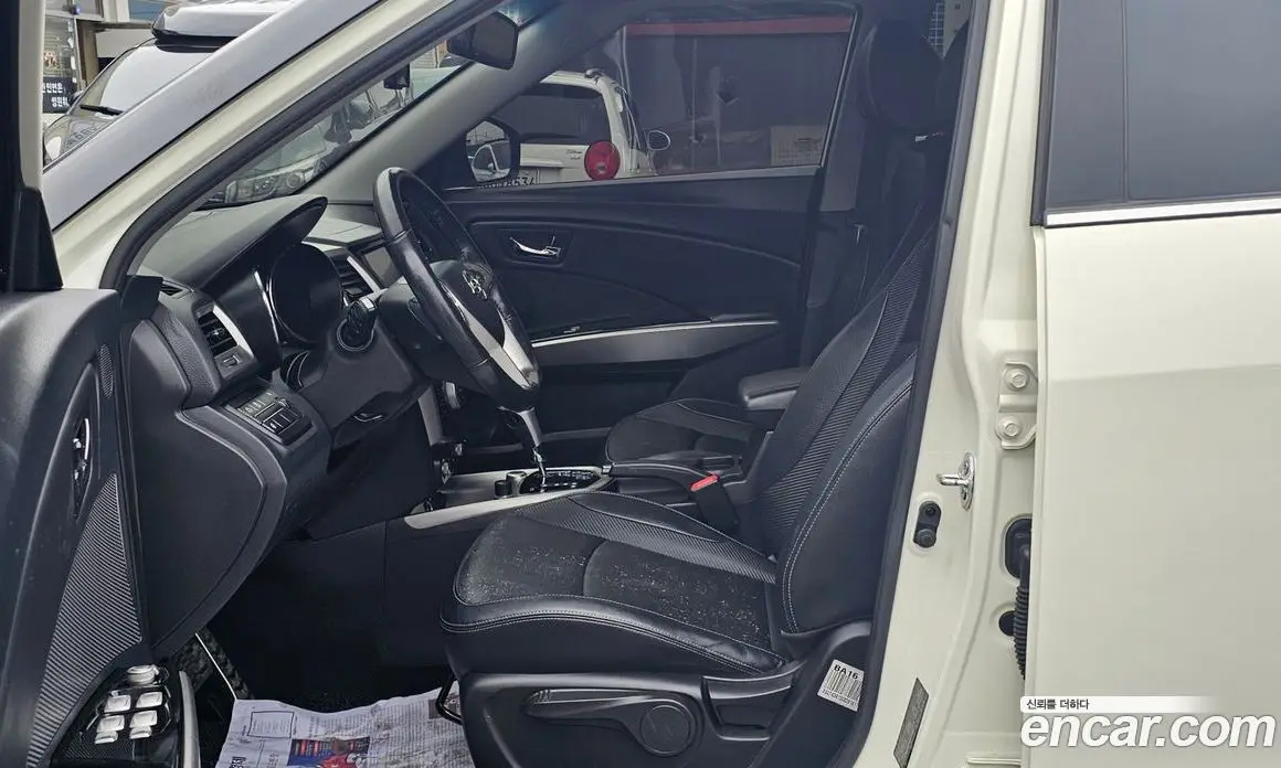 SsangYong TIBOLI 2015 1.6 автомат (гидро), фото 8
