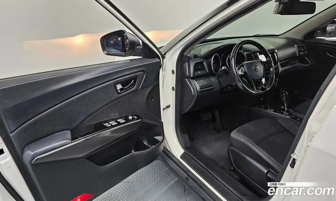 SsangYong TIBOLI 2017 1.6 автомат (гидро), фото 10
