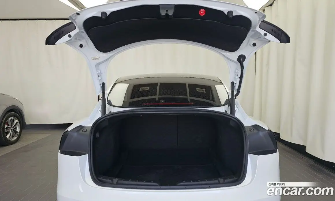 Tesla Model 3 2024 0.2 автомат (гидро), фото 26 Tesla Model 3 2024 0.2 автомат (гидро), фото 26