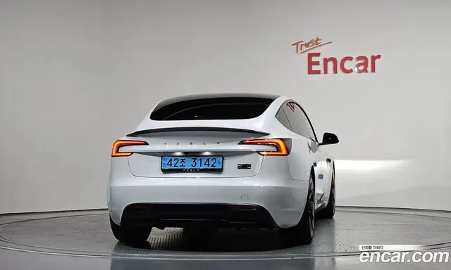 Tesla Model 3 2024 0.2 автомат (гидро), миниатюра 4 Tesla Model 3 2024 0.2 автомат (гидро), миниатюра 4