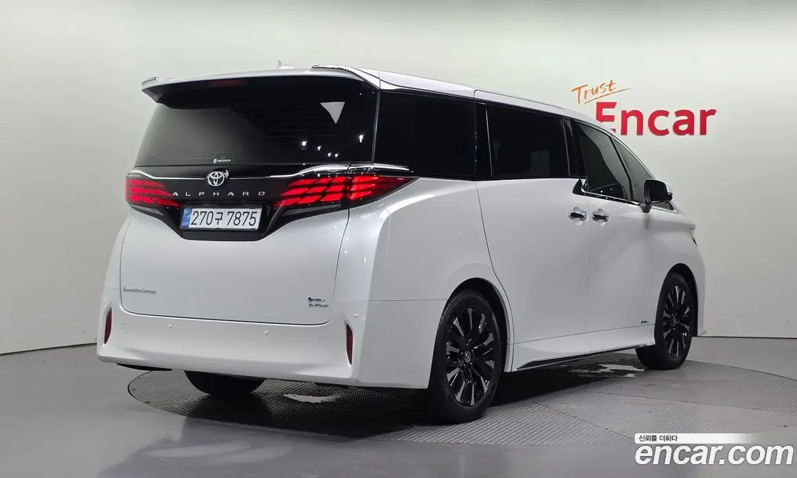 Toyota Alphard 2025 2.5 автомат (гидро), фото 2 Toyota Alphard 2025 2.5 автомат (гидро), фото 2
