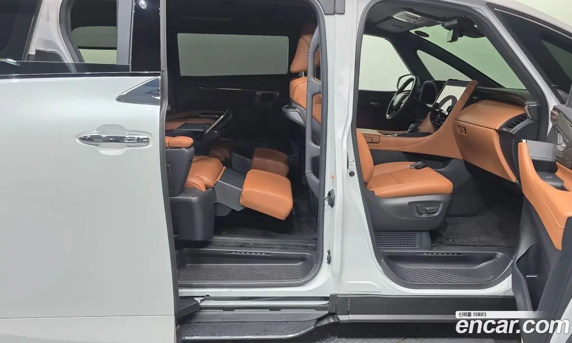 Toyota Alphard 2025 2.5 автомат (гидро), фото 24 Toyota Alphard 2025 2.5 автомат (гидро), фото 24