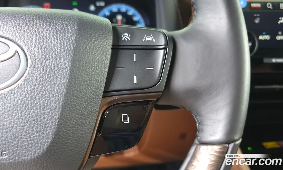 Toyota Alphard 2025 2.5 автомат (гидро), фото 30 Toyota Alphard 2025 2.5 автомат (гидро), фото 30