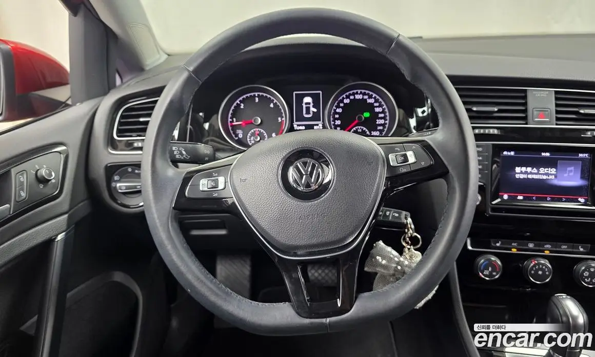 Volkswagen Golf 2013 1.6 автомат (гидро), фото 13